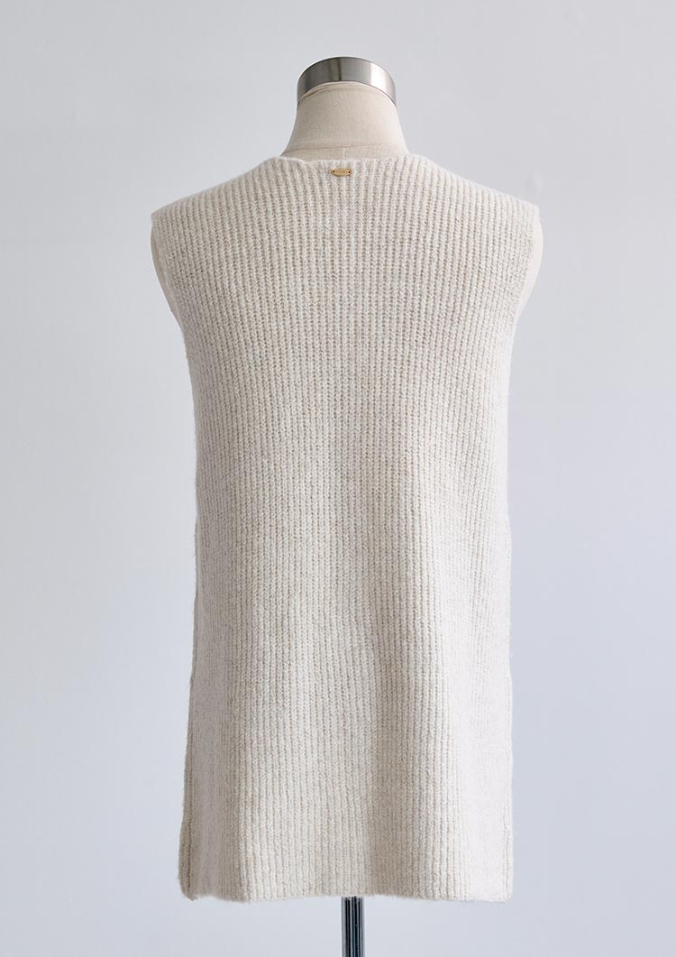 Sleeveless knit gilet LD030
