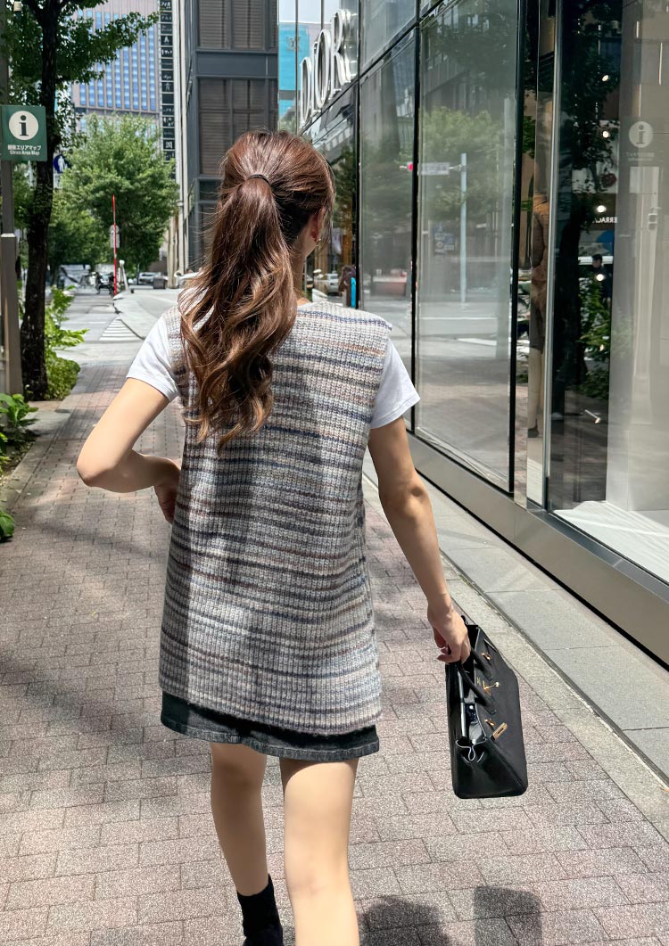 Sleeveless knit gilet LD030