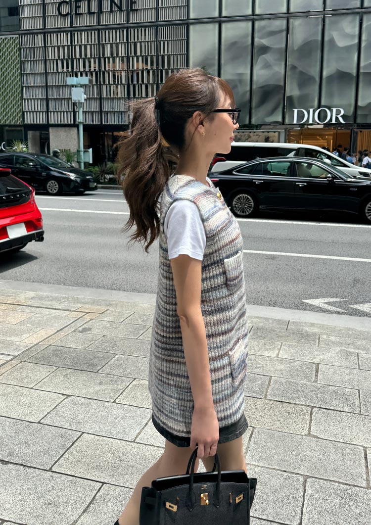 Sleeveless knit gilet LD030