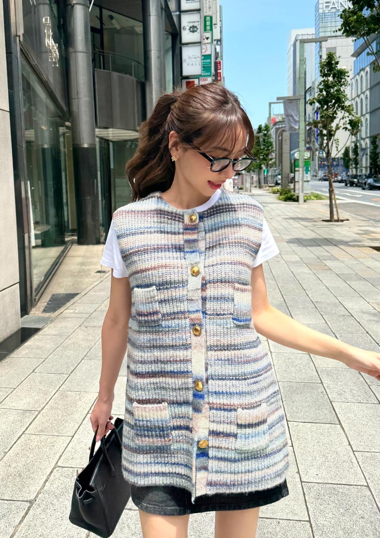 Sleeveless knit gilet LD030