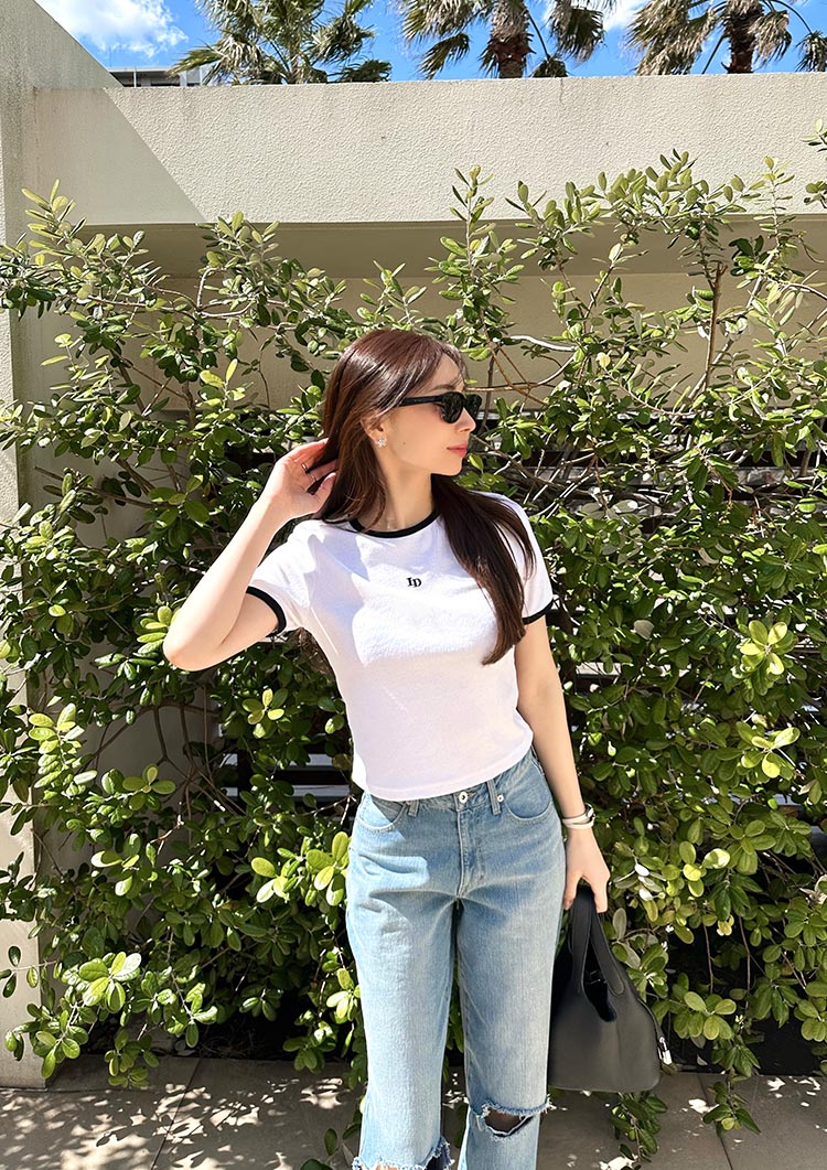 model:163cm / Off white×Black