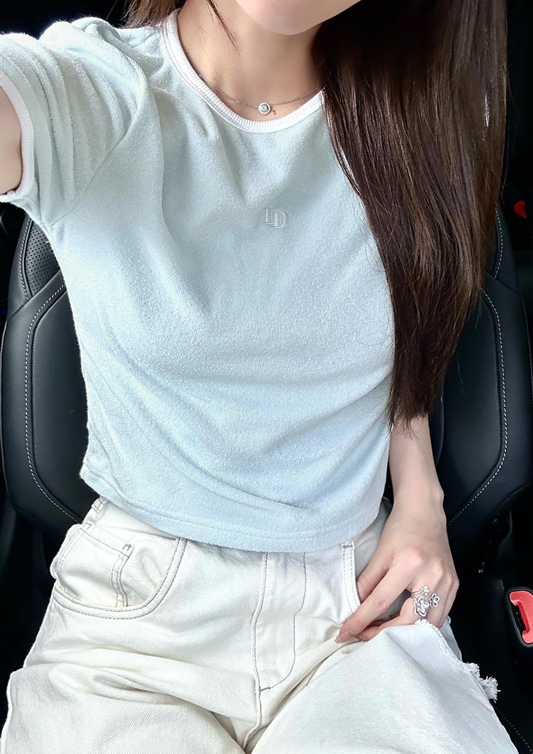model:163cm / Pale blue×White
