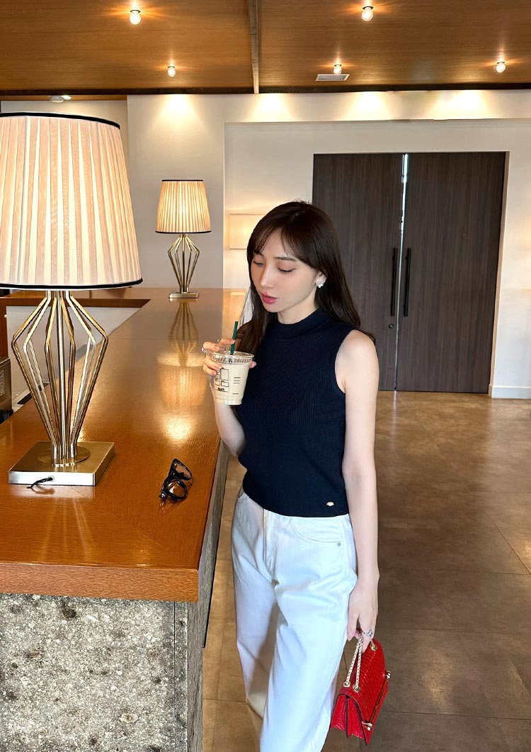 model:163cm / Glitter navy