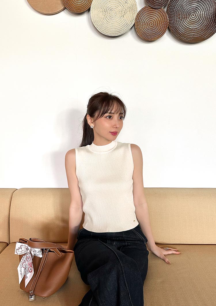 LD sleeveless knit top LD060