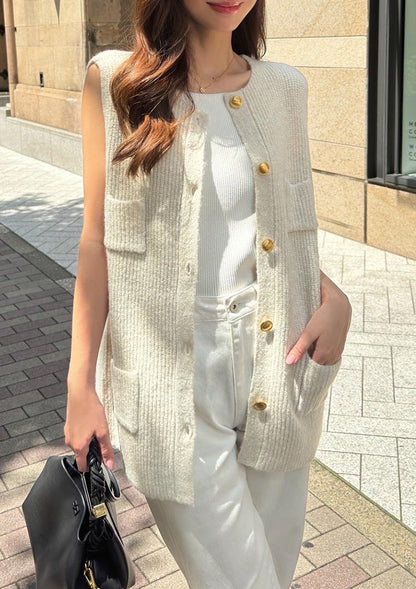 Sleeveless knit gilet　LD030