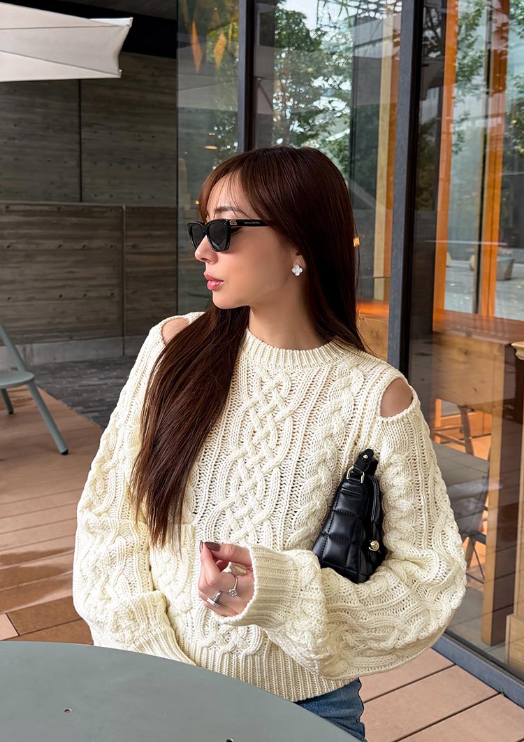 model:163cm / Off white