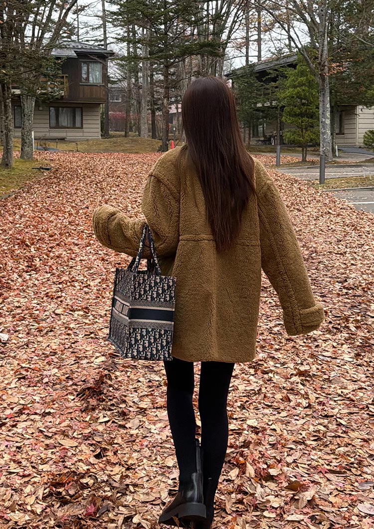 Collarless boa coat　LD075